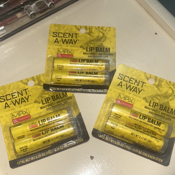 Scent-A-Way Lip Balm & Camo Compac - Picture 6 of 8